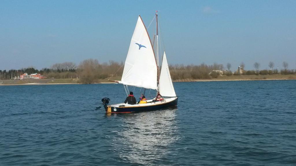 Thuiskomen, Genieten Aan Het Water Maaseik Exteriér fotografie